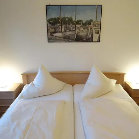 Ferienwohnung Albatros Mit Ostseeblick Nur Wenige Schritte Vom Strand Entfernet