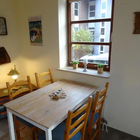 Ferienwohnung Albatros Mit Ostseeblick Nur Wenige Schritte Vom Strand Entfernet *