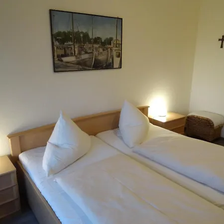 Ferienwohnung Albatros Mit Ostseeblick Nur Wenige Schritte Vom Strand Entfernet Appartement