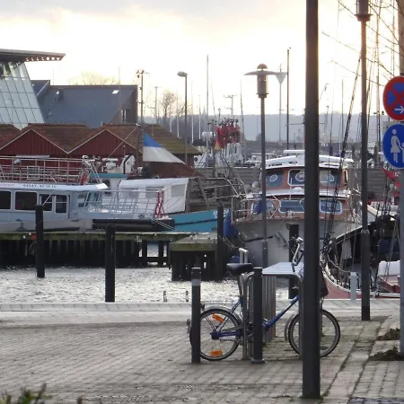 Appartement Ferienwohnung Albatros Mit Ostseeblick Nur Wenige Schritte Vom Strand Entfernet Laboe